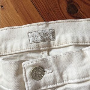 MOTHER creme distressed ankle jean